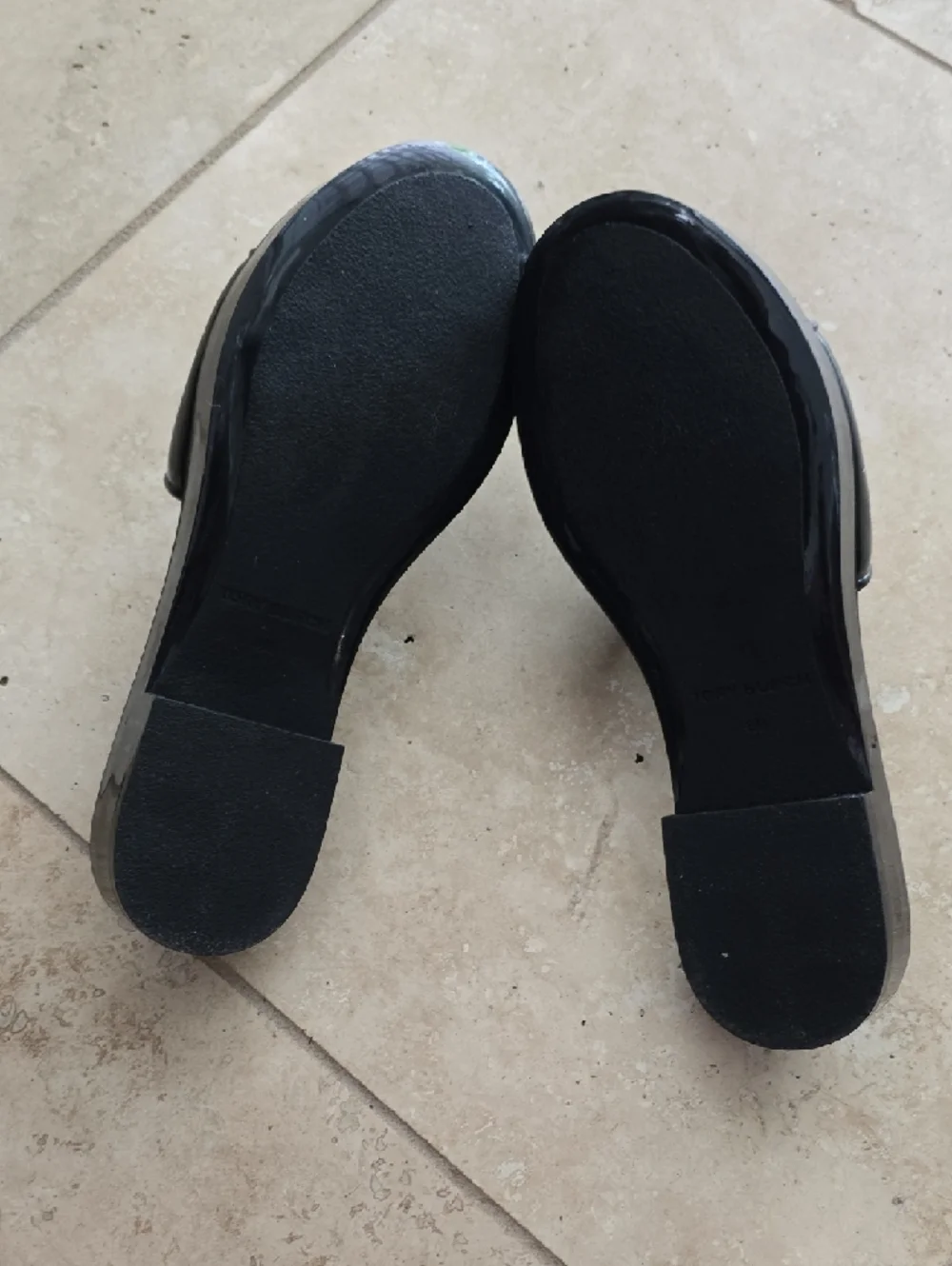 Tory Burch Black Patent Logo Slide Sandals SZ 8M - Picture 8 of 8